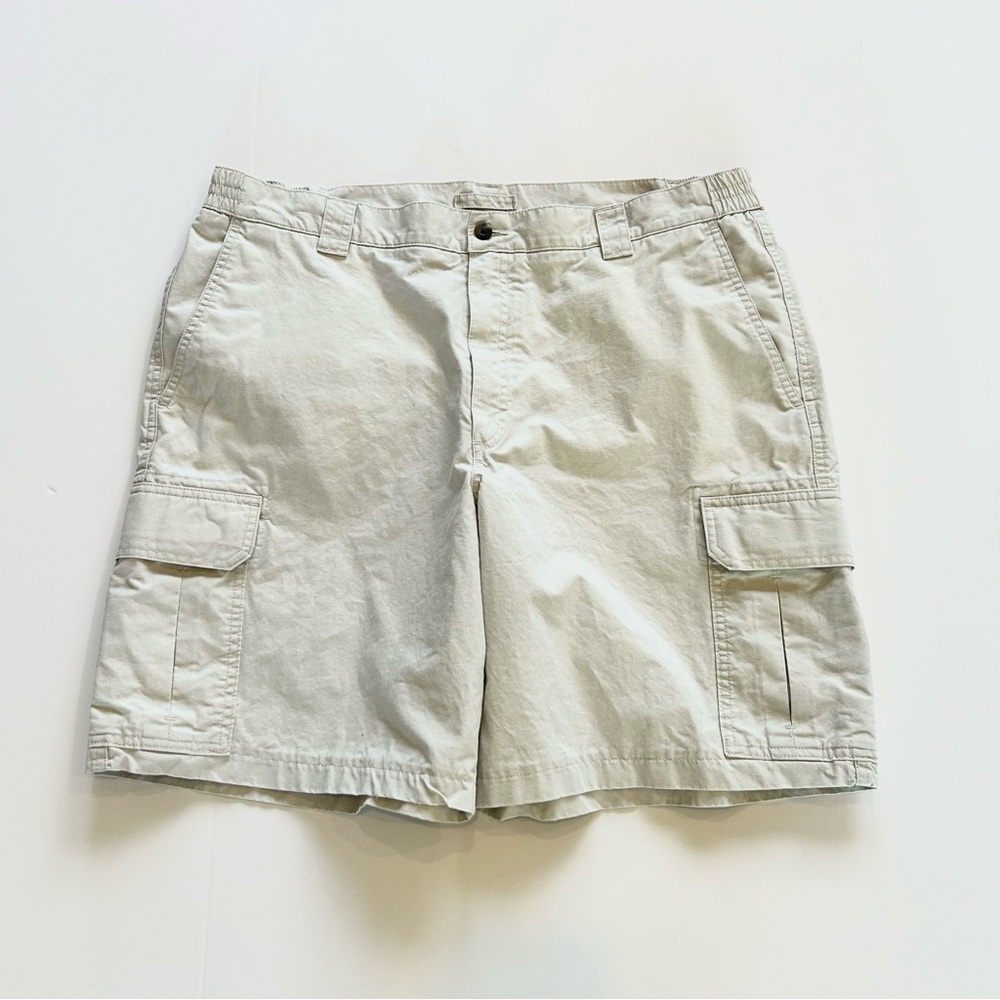 L.L. Bean Tropic-Weight Cargo Shorts in Stone Comfort Waist 9” Men’s Sz 38 - Picture 2 of 14